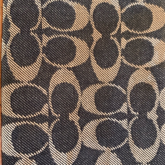 Coach Purse - Picture 4 of 8